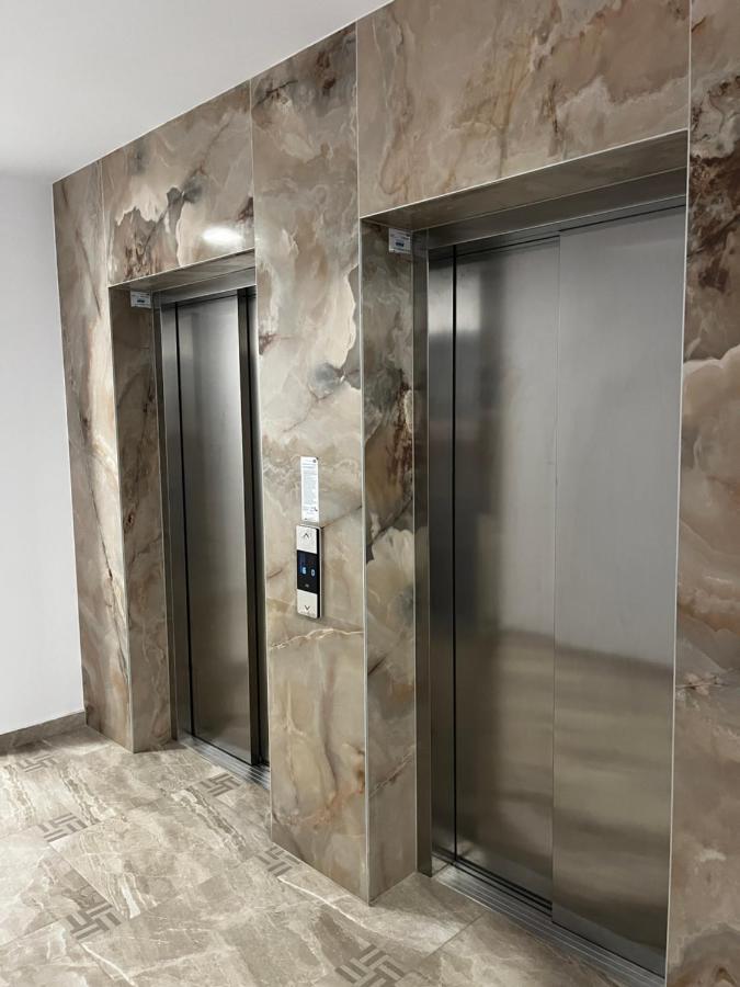 Апартаменти Apartament Modern Cu O Camera Тімішоара Екстер'єр фото